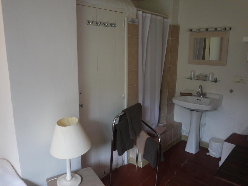 Auberge Des Seguins Buoux الغرفة الصورة