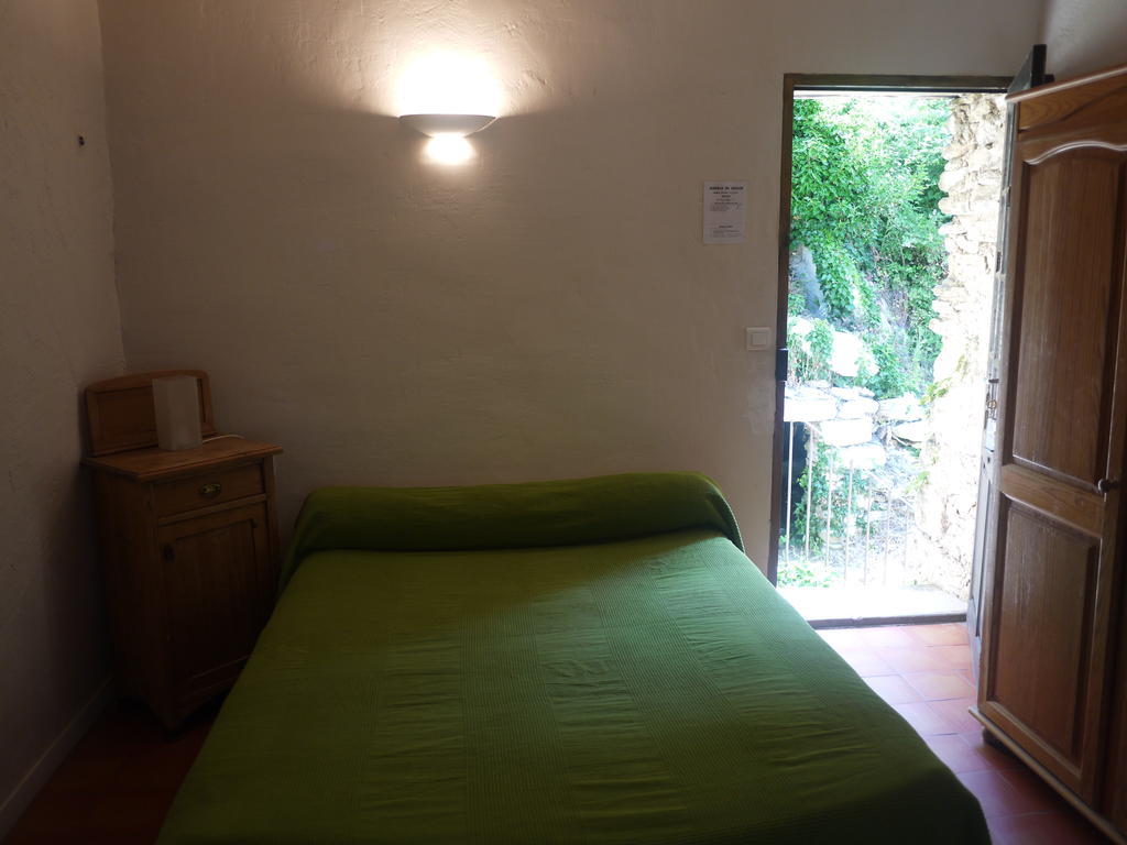 Auberge Des Seguins Buoux الغرفة الصورة