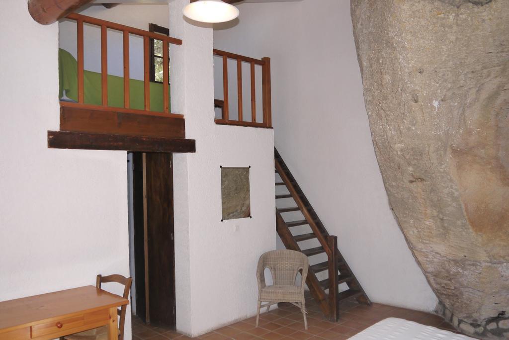 Auberge Des Seguins Buoux الغرفة الصورة