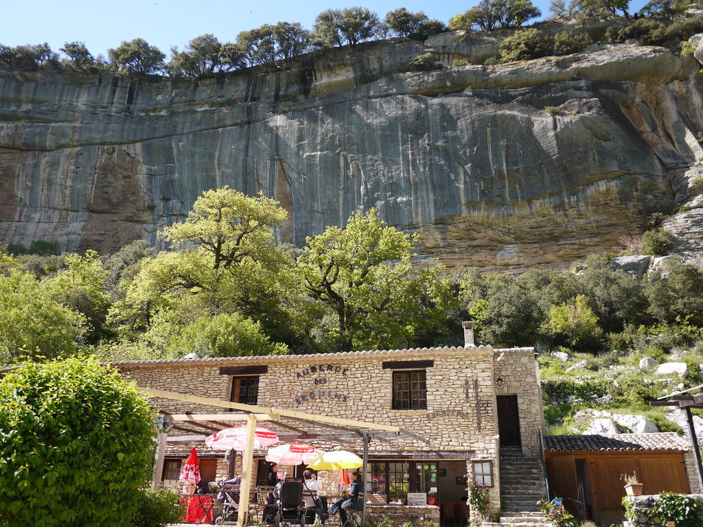 Auberge Des Seguins Buoux المظهر الخارجي الصورة
